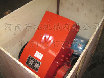 广东客户在我厂订购的锤式破碎机